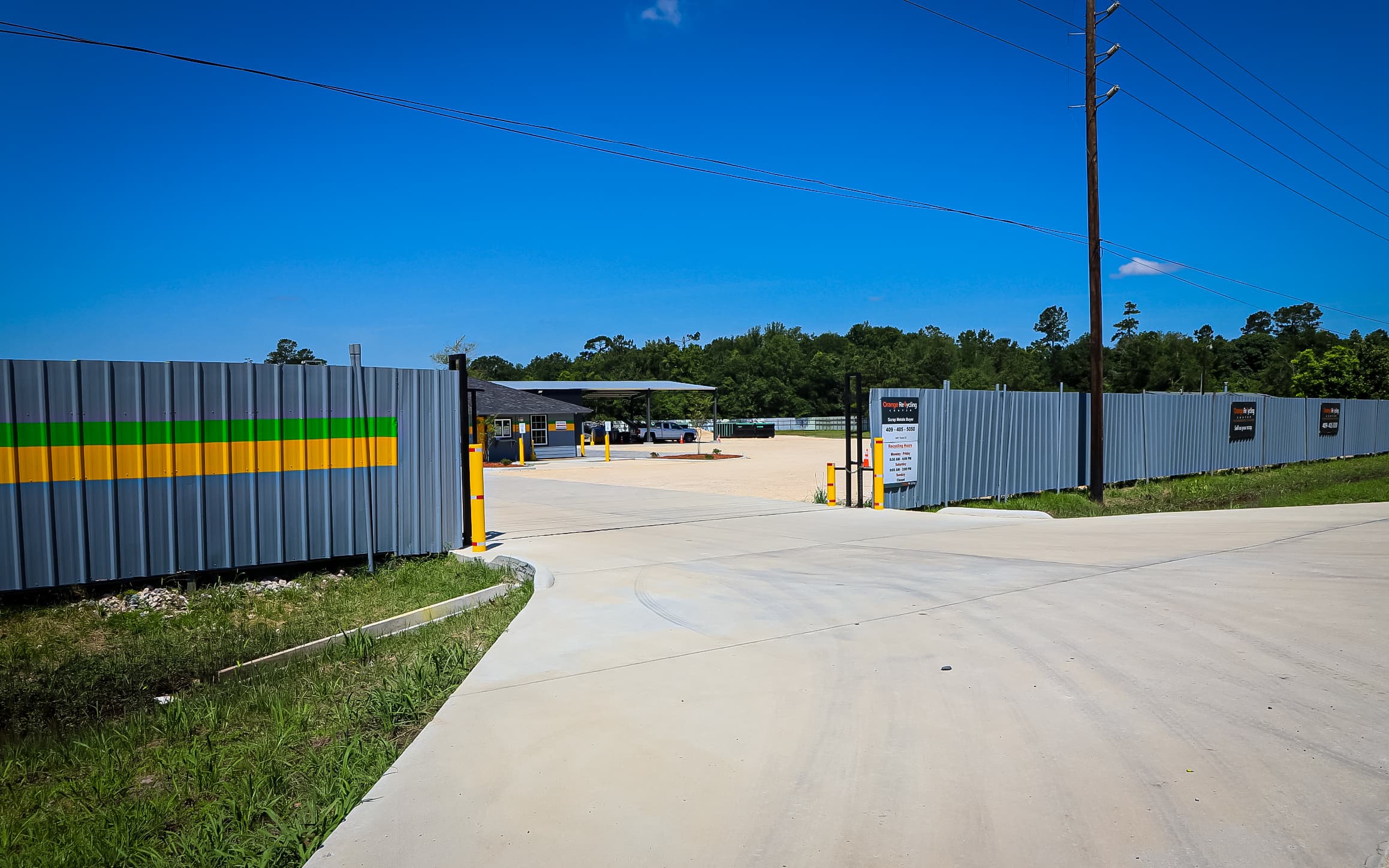 Entrance to the Orange Recycling yard on TX-62